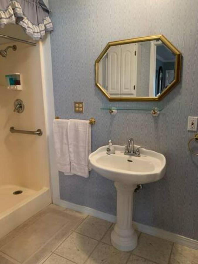 Dickey House Bed And Breakfast Marshfield Dış mekan fotoğraf