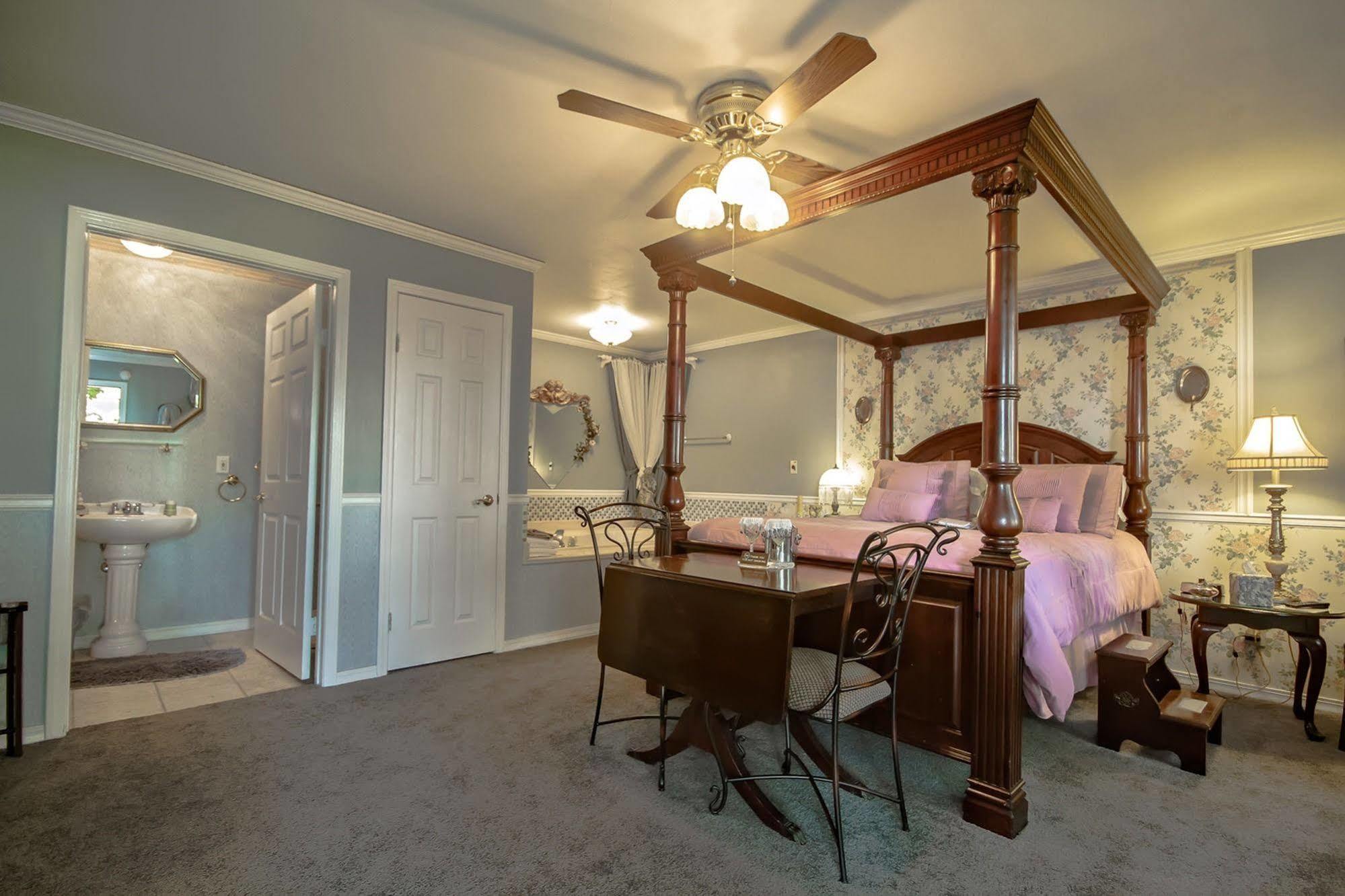 Dickey House Bed And Breakfast Marshfield Dış mekan fotoğraf