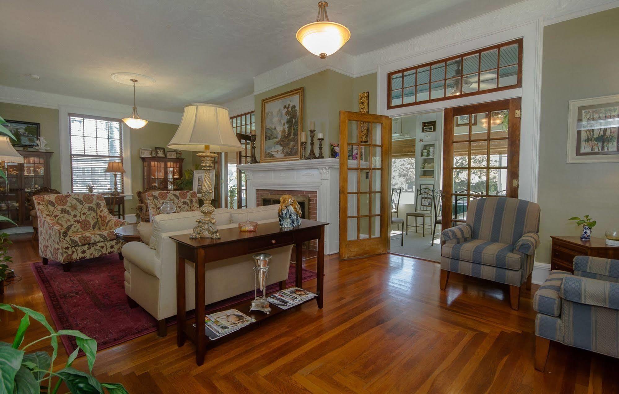 Dickey House Bed And Breakfast Marshfield Dış mekan fotoğraf